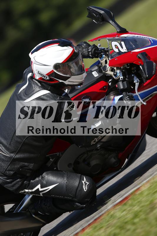 /Archiv-2024/29 12.06.2024 MOTO.CH Track Day ADR/Gruppe gelb/29